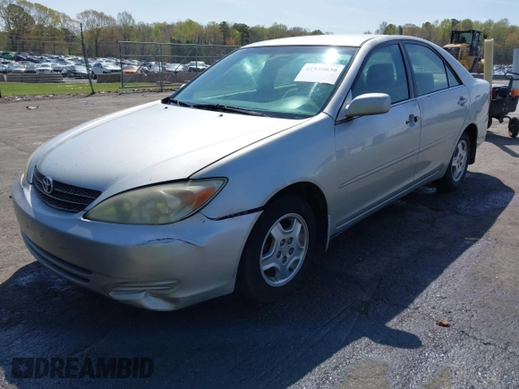 2003 Toyota Camry LE z VIN 4T1BF32K93U053750, wystawiony jako IAAI lot #41930830 z przebiegiem Nie podano mil oraz . Historia ofert i sprzedaży dostępna na DreamBid. Obrazek 2.