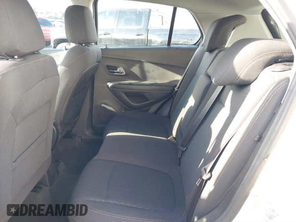 2018 Chevrolet Trax LS with VIN 3GNCJKSB3JL418469, listed as a IAAI auction lot 40842886 with 22,029 mi miles. Bid and sale history available at carsss.com. Image 8.