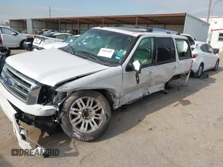 2011 Ford Expedition Limited z VIN 1FMJU1K55BEF47564, wystawiony jako IAAI lot #42032895 z przebiegiem Nie podano mil oraz . Historia ofert i sprzedaży dostępna na DreamBid. Obrazek 6.