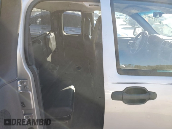2005 GMC Canyon SLE Z71 with VIN 1GTDT196158195105, listed as a Copart auction lot 81497704 with 245,278 mi miles and Salvage Title. Bid and sale history available at carsss.com. Image 11.