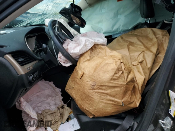 2014 Jeep Cherokee Limited with VIN 1C4PJMDS0EW241043, listed as a Copart auction lot 59284805 with Not provided miles and Salvage title. Bid and sale history available at DreamBid. Image 7.