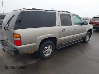 2000 Chevrolet Suburban LT with VIN 3GNFK16T7YG210170, listed as a IAAI auction lot 41665395 with 215,517 mi miles. Bid and sale history available at carsss.com. Image 4.