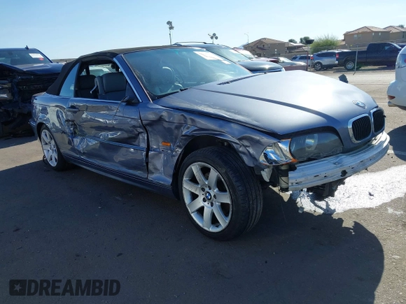 2001 BMW 3 Series 325Ci with VIN WBABS33481JY57209, listed as a IAAI auction lot 41895588 with 1 mi miles. Bid and sale history available at carsss.com. Image 1.