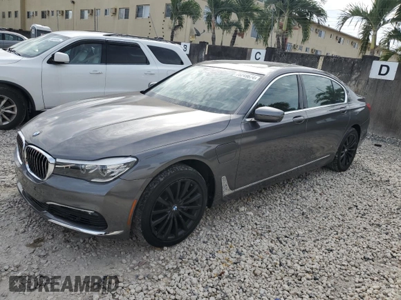 2017 BMW 7 Series 740e xDrive iPerformance with VIN WBA7J2C38HG497702, listed as a Copart auction lot 78249674 with 32,068 mi miles and Clean Title. Bid and sale history available at carsss.com. Image 1.