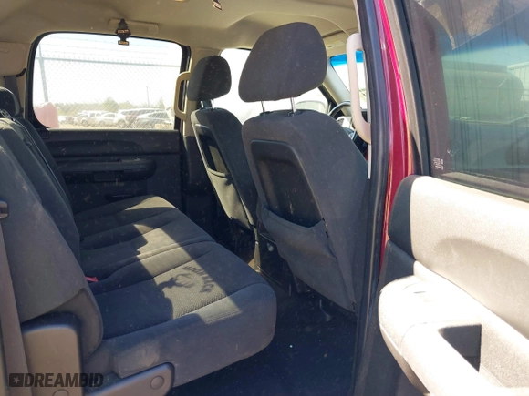 2007 Chevrolet Silverado 1500 LTZ with VIN 2GCEK13M471510029, listed as a IAAI auction lot 41824501 with 176,239 mi miles. Bid and sale history available at carsss.com. Image 8.