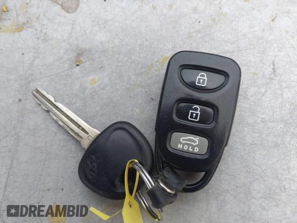2010 Hyundai Elantra GLS z VIN KMHDU4AD0AU016204, wystawiony jako IAAI lot #41864460 z przebiegiem 176 390 mil mil oraz . Historia ofert i sprzedaży dostępna na DreamBid. Obrazek 11.
