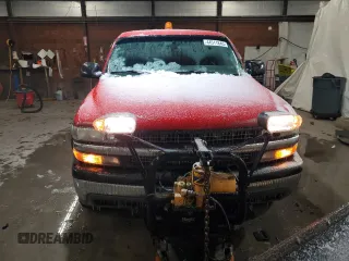 2000 Chevrolet Silverado 2500 z VIN 1GCGK24UXYE270241, wystawiony jako Copart lot #44511845 z przebiegiem 120 905 mil mil oraz Czysty tytuł • Clean title. Historia ofert i sprzedaży dostępna na DreamBid. Obrazek 5.