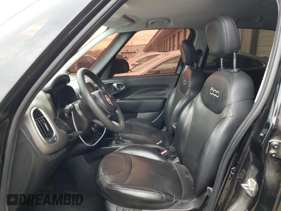 2018 FIAT 500L Lounge with VIN ZFBCFACH2JZ040700, listed as a Copart auction lot 81126734 with 137,235 mi miles and Clean Title. Bid and sale history available at DreamBid. Image 7.