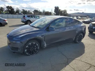 2023 Tesla Model Y Long Range with VIN 7SAYGDEE9PF638742, listed as a Copart auction lot 48188455 with 30,550 mi miles and Salvage Title. Bid and sale history available at DreamBid. Image 1.