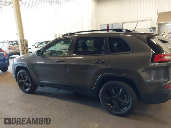 2018 Jeep Cherokee Latitude с VIN 1C4PJMCX8JD526558, выставлен на аукционе IAAI как лот 42396415 с пробегом 81 049 миль миль и . История ставок и продаж доступна на DreamBid. Изображение 14.