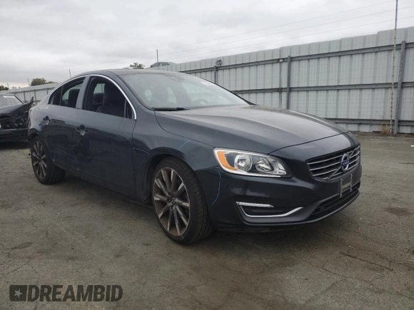 2015 Volvo S60 T5 Drive-E Premier with VIN YV126MFK6F1352357, listed as a Copart auction lot 70982193 with 31,445 mi miles. Bid and sale history available at carsss.com. Image 4.