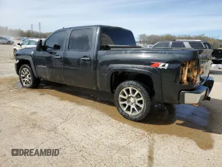 2010 Chevrolet Silverado 1500 LT with VIN 3GCRKSE36AG249111, listed as a Copart auction lot 50155265 with 220,188 mi miles and Salvage Title. Bid and sale history available at DreamBid. Image 2.