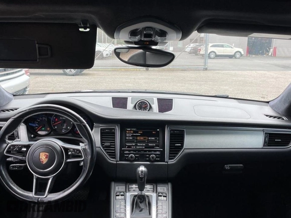 2015 Porsche Macan Turbo z VIN WP1AF2A5XFLB99315, wystawiony jako Copart lot #61078325 z przebiegiem 201 230 mil mil oraz Czysty tytuł • Clean title. Historia ofert i sprzedaży dostępna na DreamBid. Obrazek 9.