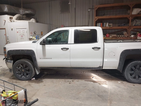 2014 Chevrolet Silverado 1500 LT with VIN 1GCUKREC4EF193227, listed as a IAAI auction lot 41323597 with 189,886 mi miles. Bid and sale history available at carsss.com. Image 14.