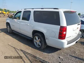 2007 Chevrolet Suburban LT with VIN 3GNFK16397G116032, listed as a IAAI auction lot 42391864 with 226,280 mi miles and . Bid and sale history available at DreamBid. Image 3.