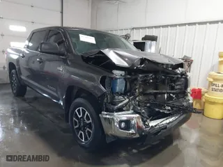 2020 Toyota Tundra 4WD SR5 with VIN 5TFDY5F16LX941357, listed as a IAAI auction lot 41387931 with 66,142 mi miles. Bid and sale history available at carsss.com. Image 1.