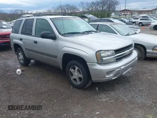 2005 Chevrolet TrailBlazer LS with VIN 1GNDS13S752212380, listed as a IAAI auction lot 41852275 with 253,653 mi miles and . Bid and sale history available at DreamBid. Image 1.