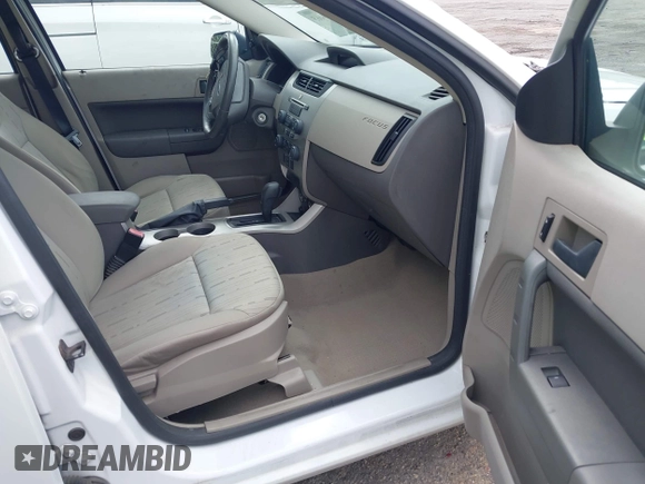2008 Ford Focus SE with VIN 1FAHP35N98W280147, listed as a IAAI auction lot 41999465 with 133,511 mi miles. Bid and sale history available at carsss.com. Image 5.