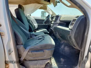 2020 Ram 2500 Tradesman with VIN 3C6UR5CLXLG257989, listed as a Copart auction lot 61019805 with 113,155 mi miles and Salvage title. Bid and sale history available at DreamBid. Image 7.