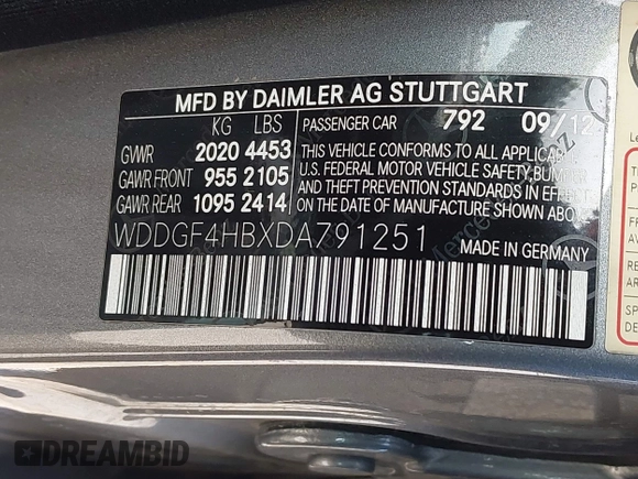 2013 Mercedes-Benz C-Class C 250 Sport with VIN WDDGF4HBXDA791251, listed as a IAAI auction lot 41917045 with 154,014 mi miles. Bid and sale history available at carsss.com. Image 9.