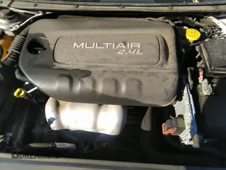2015 Chrysler 200 Limited with VIN 1C3CCCAB2FN620127, listed as a IAAI auction lot 36024946 with 114,215 mi miles. Bid and sale history available at carsss.com. Image 10.