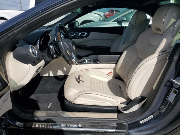 2015 Mercedes-Benz SL SL 400 z VIN WDDJK6FA9FF031874, wystawiony jako Copart lot #76935194 z przebiegiem Nie podano mil oraz Szkoda całkowita • Salvage title. Historia ofert i sprzedaży dostępna na DreamBid. Obrazek 7.