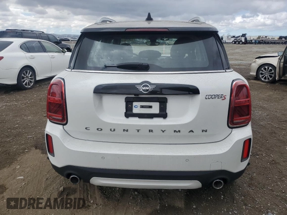 2024 MINI Countryman Cooper S with VIN WMZ53BR06R3S21724, listed as a Copart auction lot 72474044 with 3,724 mi miles and Salvage Title. Bid and sale history available at carsss.com. Image 6.