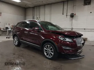 2019 Lincoln MKC Select z VIN 5LMCJ2D95KUL07473, wystawiony jako IAAI lot #42052830 z przebiegiem 70 553 mil mil oraz . Historia ofert i sprzedaży dostępna na DreamBid. Obrazek 1.