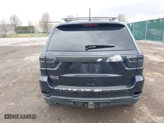 2011 Jeep Grand Cherokee Limited with VIN 1J4RR5GT4BC636541, listed as a IAAI auction lot 41912877 with 127,482 mi miles. Bid and sale history available at carsss.com. Image 16.