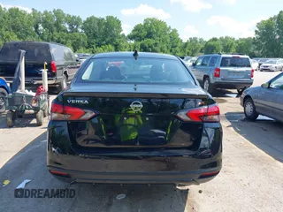 2024 Nissan Versa SR z VIN 3N1CN8FV7RL916970, wystawiony jako IAAI lot #42451275 z przebiegiem 22 324 mil mil oraz . Historia ofert i sprzedaży dostępna na DreamBid. Obrazek 17.