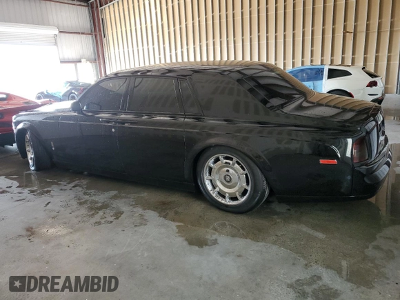 2004 Rolls-Royce Phantom z VIN SCA1S68494UX07032, wystawiony jako Copart lot #75199464 z przebiegiem Nie podano mil oraz Szkody całkowita. Historia ofert i sprzedaży dostępna na DreamBid. Obrazek 2.