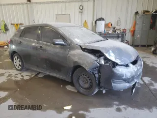 2010 Toyota Matrix z VIN 2T1KU4EE6AC334579, wystawiony jako Copart lot #56754045 z przebiegiem 158 433 mil mil oraz Czysty tytuł • Clean title. Historia ofert i sprzedaży dostępna na DreamBid. Obrazek 4.