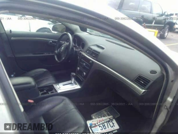 2008 Saturn Aura XR with VIN 1G8ZV577X8F189445, listed as a IAAI auction lot 34915237 with 156,405 mi miles. Bid and sale history available at carsss.com. Image 5.