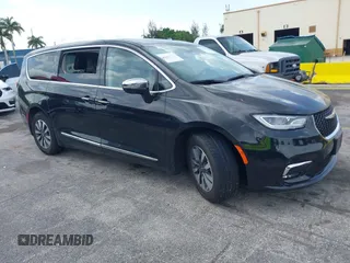 2023 Chrysler Pacifica Hybrid Limited with VIN 2C4RC1S76PR626750, listed as a IAAI auction lot 42354752 with 42,143 mi miles and . Bid and sale history available at DreamBid. Image 1.