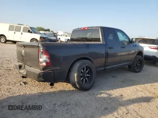 2018 Ram 1500 Express z VIN 1C6RR6FT6JS216921, wystawiony jako Copart lot #52891955 z przebiegiem 143 371 mil mil oraz Szkoda całkowita • Salvage title. Historia ofert i sprzedaży dostępna na DreamBid. Obrazek 3.
