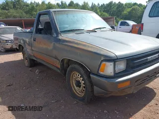 1991 Toyota Pickup with VIN JT4RN81A5M5104135, listed as a IAAI auction lot 42812164 with 3,336,484 mi miles and . Bid and sale history available at DreamBid. Image 1.