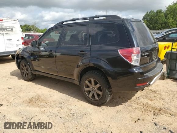 2011 Subaru Forester X z VIN JF2SHABC2BH719903, wystawiony jako Copart lot #56408045 z przebiegiem 159 398 mil mil oraz Szkoda całkowita • Salvage title. Historia ofert i sprzedaży dostępna na DreamBid. Obrazek 2.