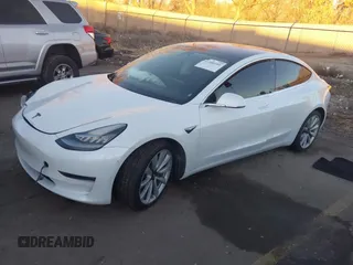 2018 Tesla Model 3 Long Range Battery z VIN 5YJ3E1EB4JF067895, wystawiony jako IAAI lot #41280101 z przebiegiem Nie podano mil oraz . Historia ofert i sprzedaży dostępna na DreamBid. Obrazek 16.