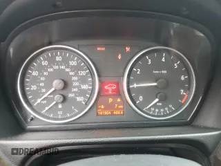 2007 BMW 3 Series 328xi with VIN WBAVC93517KX58143, listed as a Copart auction lot 52036035 with 161,954 mi miles and Salvage title. Bid and sale history available at DreamBid. Image 9.