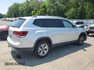 2018 Volkswagen Atlas SE with VIN 1V2LR2CA6JC577519, listed as a Copart auction lot 61823185 with 143,254 mi miles and Salvage title. Bid and sale history available at DreamBid. Image 3.