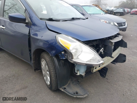 2019 Nissan Versa Sedan SV with VIN 3N1CN7AP2KL810791, listed as a IAAI auction lot 41324407 with 48,382 mi miles. Bid and sale history available at carsss.com. Image 21.