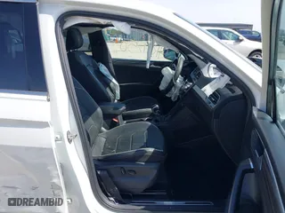 2022 Volkswagen Tiguan SEL R-Line with VIN 3VV4B7AX5NM109074, listed as a IAAI auction lot 41811750 with 29,069 mi miles. Bid and sale history available at carsss.com. Image 5.