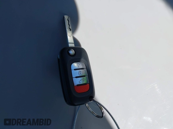 2017 Smart fortwo Pure z VIN WMEFJ9BA9HK226752, wystawiony jako IAAI lot #42420588 z przebiegiem Nie podano mil oraz . Historia ofert i sprzedaży dostępna na DreamBid. Obrazek 11.