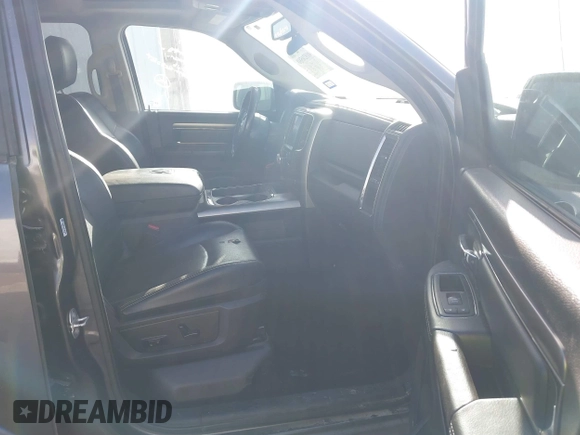 2016 Ram 1500 Sport z VIN 1C6RR7MT9GS151662, wystawiony jako IAAI lot #41824580 z przebiegiem 200 122 mil mil oraz . Historia ofert i sprzedaży dostępna na DreamBid. Obrazek 5.