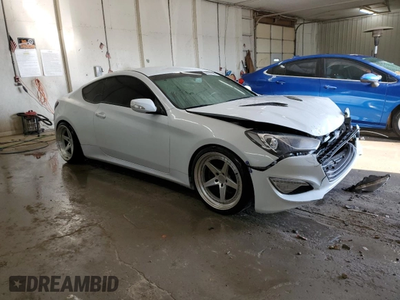 2016 Hyundai Genesis Coupe 3.8L Base with VIN KMHHT6KJ2GU131559, listed as a Copart auction lot 44337664 with 92,234 mi miles and Salvage title. Bid and sale history available at DreamBid. Image 4.