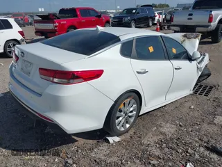 2018 Kia Optima LX with VIN 5XXGT4L34JG265913, listed as a IAAI auction lot 41821870 with 1 mi miles. Bid and sale history available at carsss.com. Image 4.