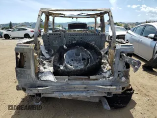 2022 Jeep Wrangler Unlimited Rubicon with VIN 1C4JJXR64NW223339, listed as a Copart auction lot 56760735 with Not provided miles and Non repairable. Bid and sale history available at DreamBid. Image 6.