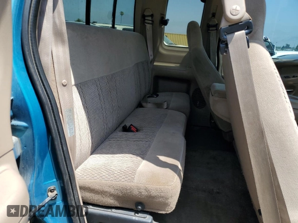 1998 Ford F-250 z VIN 1FTPX28L0WKB51597, wystawiony jako Copart lot #61813065 z przebiegiem 206 958 mil mil oraz Szkoda całkowita • Salvage title. Historia ofert i sprzedaży dostępna na DreamBid. Obrazek 10.