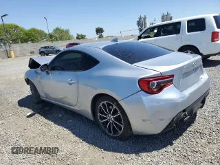 2020 Toyota 86 z VIN JF1ZNAA18L8754152, wystawiony jako Copart lot #56421095 z przebiegiem 87 954 mil mil oraz Szkoda całkowita • Salvage title. Historia ofert i sprzedaży dostępna na DreamBid. Obrazek 2.