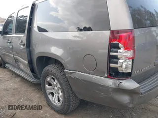 2007 Chevrolet Suburban LT с VIN 3GNFC16007G191138, выставлен на аукционе IAAI как лот 41425886 с пробегом 150 250 миль миль и . История ставок и продаж доступна на DreamBid. Изображение 13.